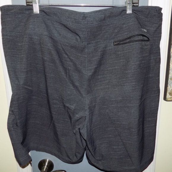 Tek Gear Dry Tek Pockets, Zip and Drawstring Waist - Picture 3 of 3